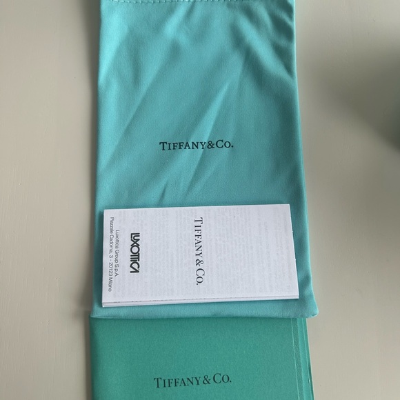 Brand new Tiffany and co aviator sunglasses 💯 - Picture 6 of 8